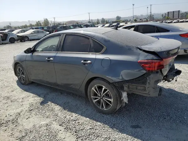 3KPF24AD6PE543450 2023 KIA FORTE - Image 2