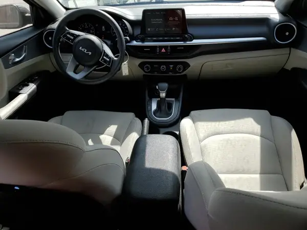 3KPF24AD6PE543450 2023 KIA FORTE - Image 8