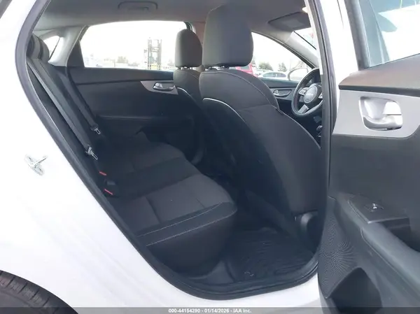 3KPF24AD6PE544131 2023 KIA FORTE - Image 8