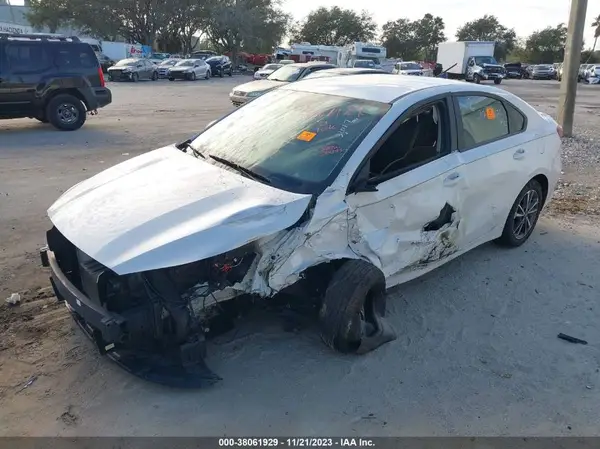 3KPF24AD6PE544534 2023 KIA FORTE - Image 2