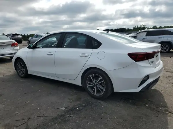 3KPF24AD6PE545201 2023 KIA FORTE - Image 2