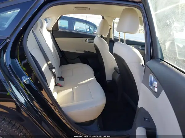 3KPF24AD6PE548325 2023 KIA FORTE - Image 8