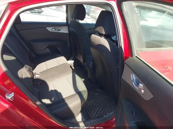 3KPF24AD6PE548499 2023 KIA FORTE - Image 8
