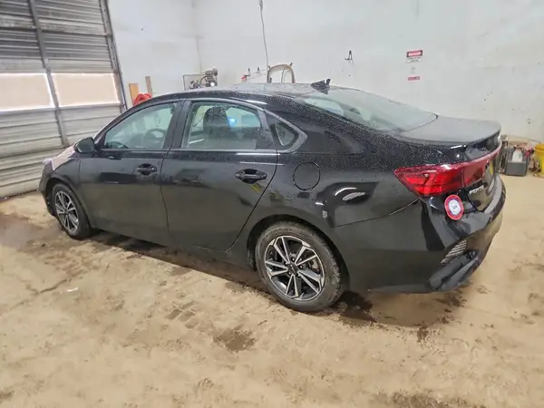 3KPF24AD6PE549684 2023 KIA FORTE - Image 2