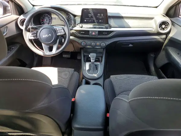 3KPF24AD6PE551175 2023 KIA FORTE - Image 8