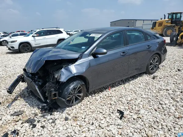 3KPF24AD6PE552603 2023 KIA FORTE - Image 1