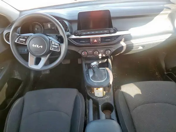 3KPF24AD6PE552892 2023 KIA FORTE - Image 8