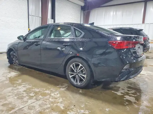 3KPF24AD6PE552925 2023 KIA FORTE - Image 2