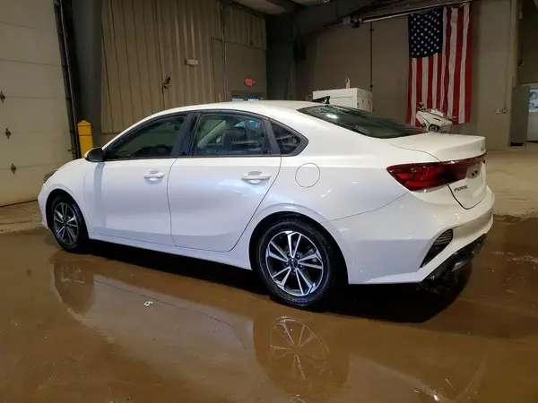3KPF24AD6PE554321 2023 KIA FORTE - Image 2