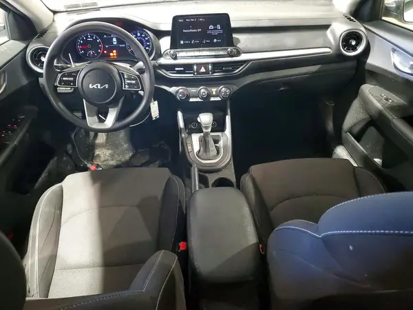 3KPF24AD6PE554321 2023 KIA FORTE - Image 8