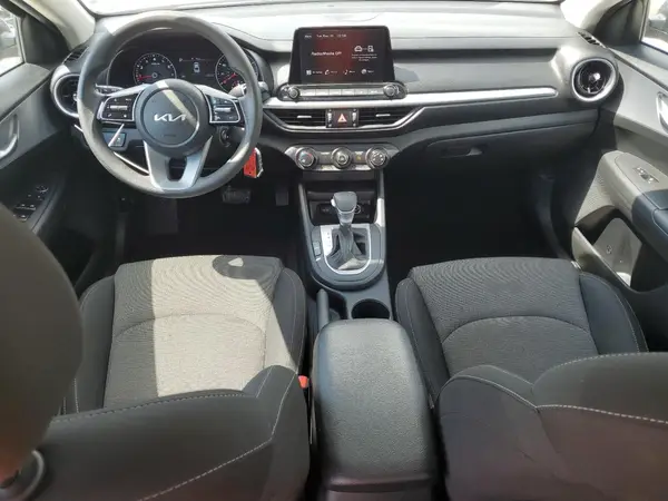 3KPF24AD6PE554612 2023 KIA FORTE - Image 8