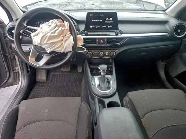 3KPF24AD6PE554898 2023 KIA FORTE - Image 8