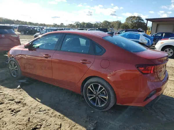 3KPF24AD6PE555906 2023 KIA FORTE - Image 2
