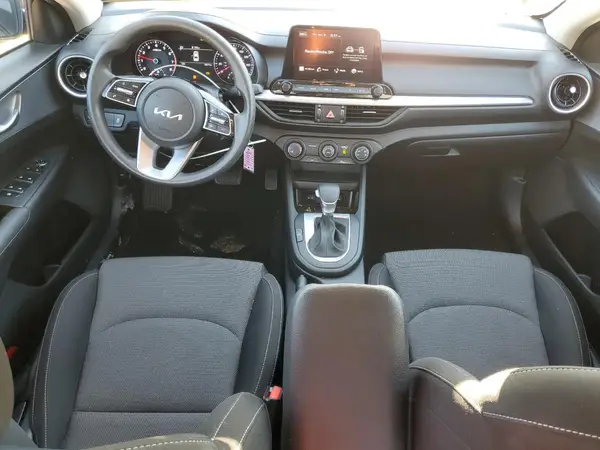 3KPF24AD6PE555906 2023 KIA FORTE - Image 8