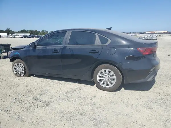 3KPF24AD6PE557428 2023 KIA FORTE - Image 2