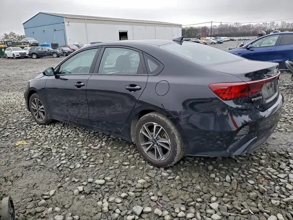 3KPF24AD6PE561270 2023 KIA FORTE - Image 2