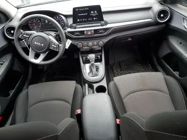 3KPF24AD6PE561317 2023 KIA FORTE - Image 8