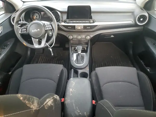3KPF24AD6PE562340 2023 KIA FORTE - Image 8
