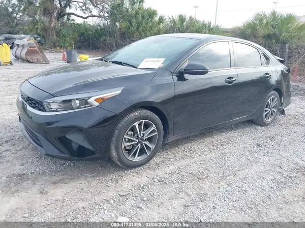 3KPF24AD6PE564606 2023 KIA FORTE - Image 2