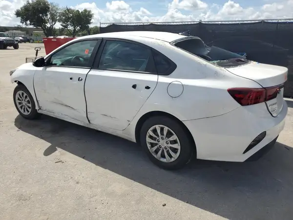 3KPF24AD6PE564637 2023 KIA FORTE - Image 2