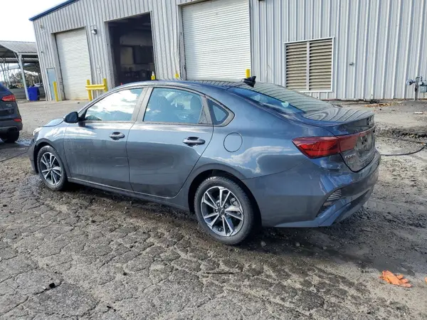 3KPF24AD6PE564959 2023 KIA FORTE - Image 2