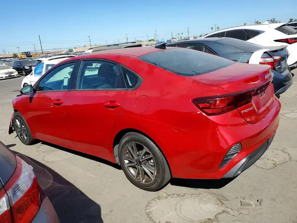 3KPF24AD6PE565562 2023 KIA FORTE - Image 2