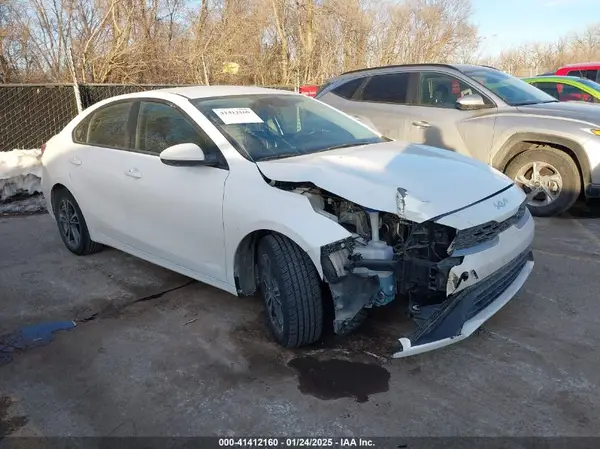 3KPF24AD6PE566095 2023 KIA FORTE - Image 1
