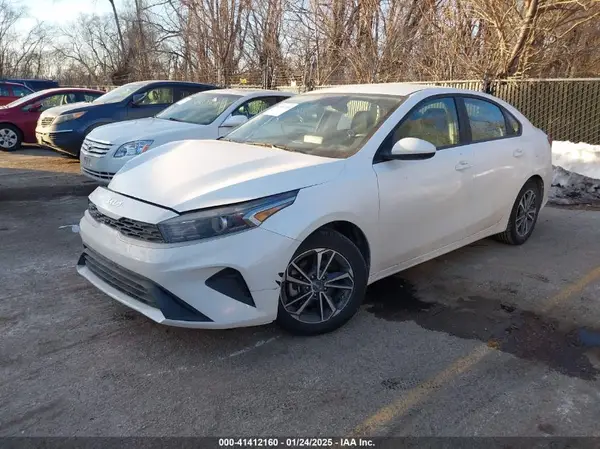 3KPF24AD6PE566095 2023 KIA FORTE - Image 2