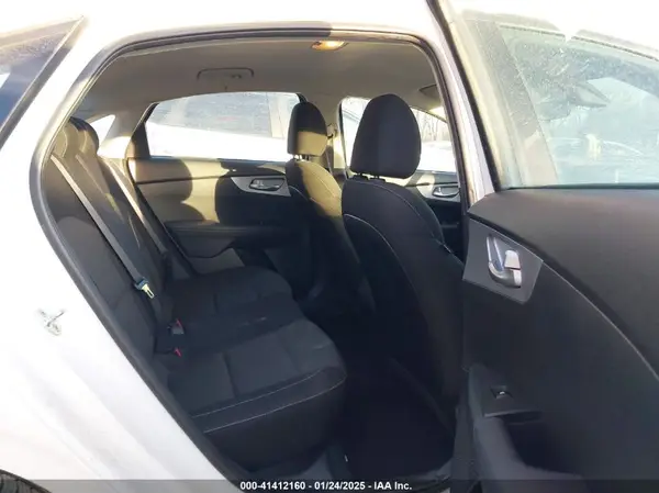 3KPF24AD6PE566095 2023 KIA FORTE - Image 8