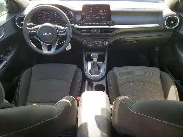 3KPF24AD6PE566758 2023 KIA FORTE - Image 8