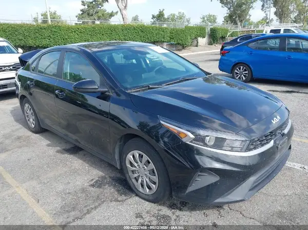 3KPF24AD6PE568266 2023 KIA FORTE - Image 1