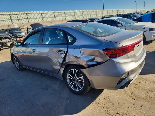 3KPF24AD6PE570051 2023 KIA FORTE - Image 2