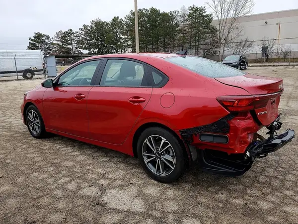 3KPF24AD6PE570261 2023 KIA FORTE - Image 2