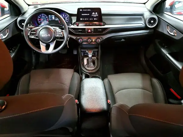 3KPF24AD6PE570261 2023 KIA FORTE - Image 8