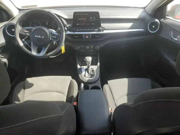 3KPF24AD6PE570471 2023 KIA FORTE - Image 8