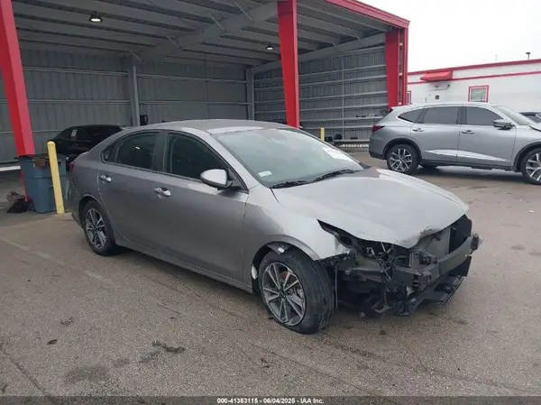 3KPF24AD6PE571796 2023 KIA FORTE - Image 1