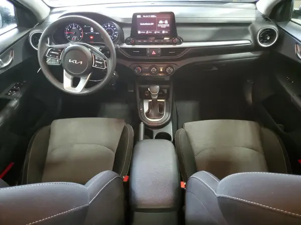 3KPF24AD6PE572463 2023 KIA FORTE - Image 8