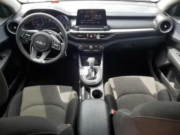 3KPF24AD6PE572740 2023 KIA FORTE - Image 8