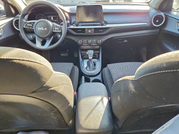 3KPF24AD6PE573256 2023 KIA FORTE - Image 8