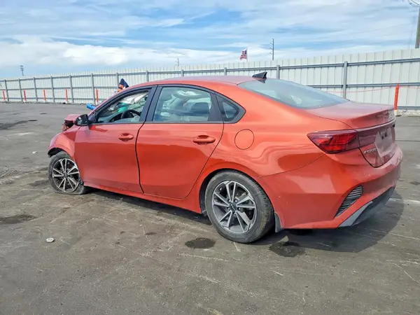 3KPF24AD6PE573502 2023 KIA FORTE - Image 2