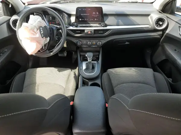 3KPF24AD6PE574665 2023 KIA FORTE - Image 8