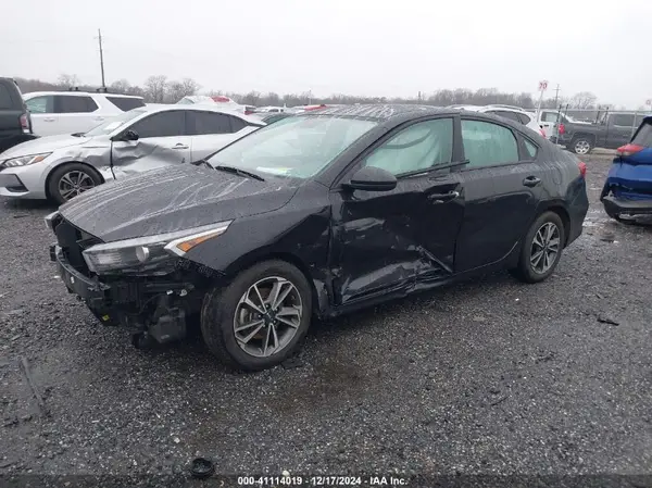 3KPF24AD6PE576612 2023 KIA FORTE - Image 2
