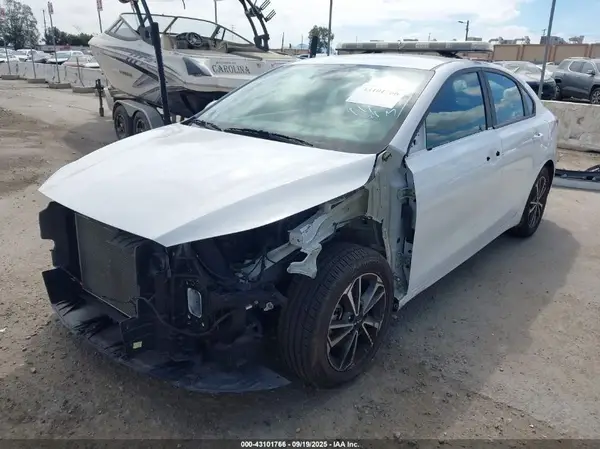 3KPF24AD6PE578358 2023 KIA FORTE - Image 2