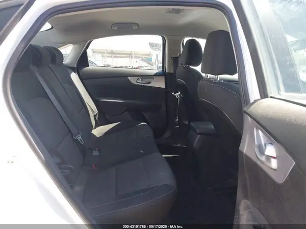 3KPF24AD6PE578358 2023 KIA FORTE - Image 8