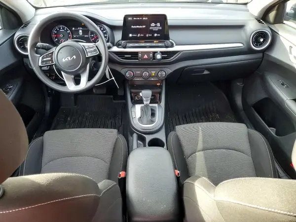 3KPF24AD6PE578828 2023 KIA FORTE - Image 8
