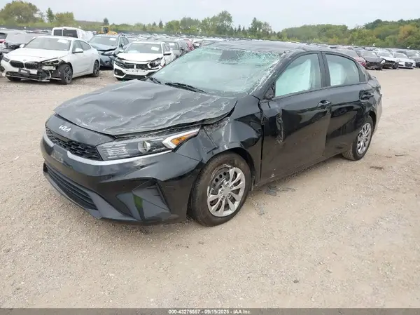 3KPF24AD6PE579199 2023 KIA FORTE - Image 2