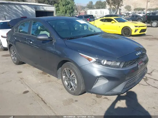 3KPF24AD6PE579509 2023 KIA FORTE - Image 1