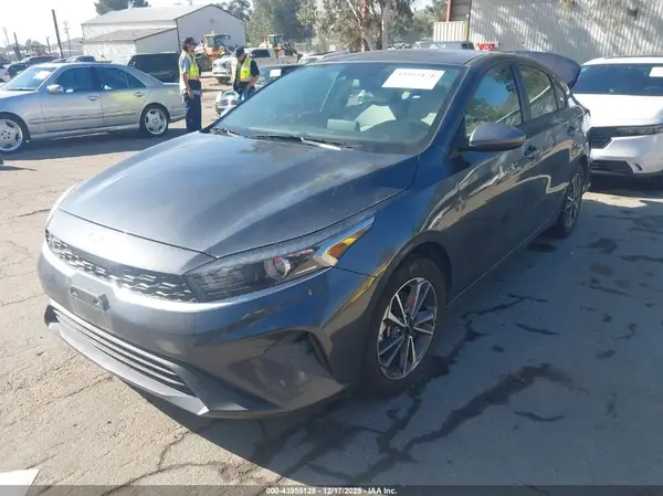 3KPF24AD6PE579509 2023 KIA FORTE - Image 2