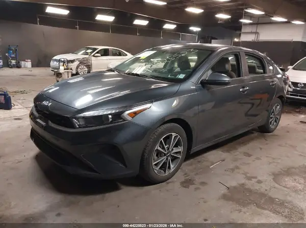 3KPF24AD6PE580160 2023 KIA FORTE - Image 2
