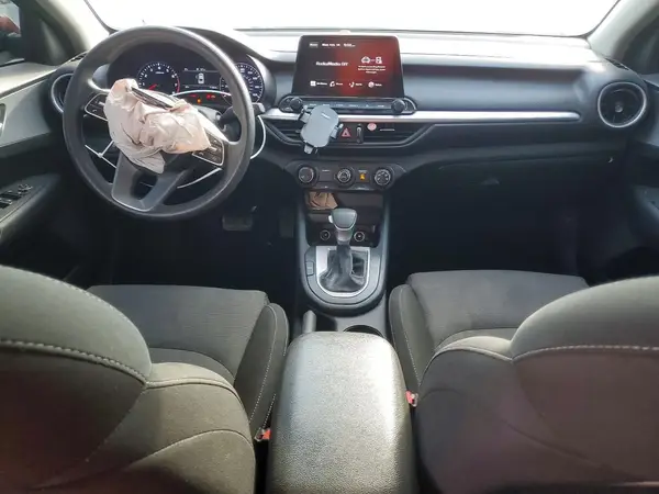 3KPF24AD6PE581051 2023 KIA FORTE - Image 8